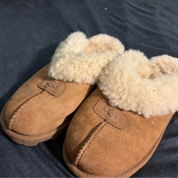 UGG Cozy Tan Slippers - Picture 1 of 5